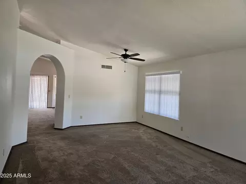 3601 E Taro Ln, Phoenix, AZ 85050 photo 5