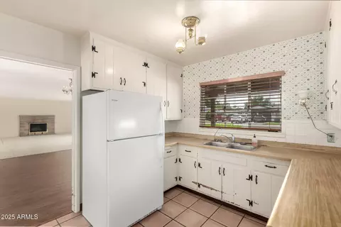8121 N 8th Ave, Phoenix, AZ 85021 photo 13