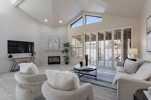 Living - 4116 E Sunnyside Dr, Phoenix, AZ 85028 photo 2 of 5