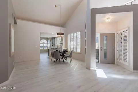 Entry Way - 4116 E Sunnyside Dr, Phoenix, AZ 85028 photo 2 of 2