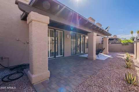 Exterior - 4116 E Sunnyside Dr, Phoenix, AZ 85028 photo 4 of 13