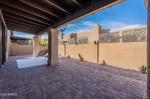 Exterior - 4116 E Sunnyside Dr, Phoenix, AZ 85028 photo 5 of 13