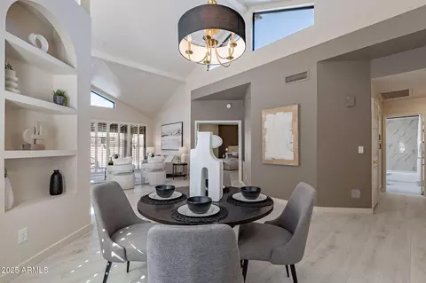 Dining - 4116 E Sunnyside Dr, Phoenix, AZ 85028 photo 2 of 3