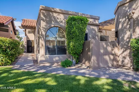 Exterior - 4116 E Sunnyside Dr, Phoenix, AZ 85028 photo 10 of 13