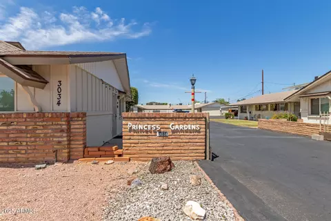 3034 N 40th St #4, Phoenix, AZ 85018