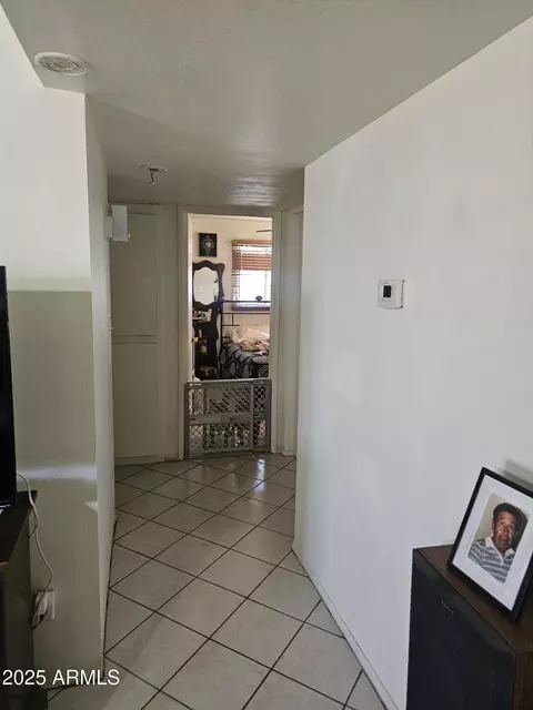 4426 S 36th Dr, Phoenix, AZ 85041 photo 7