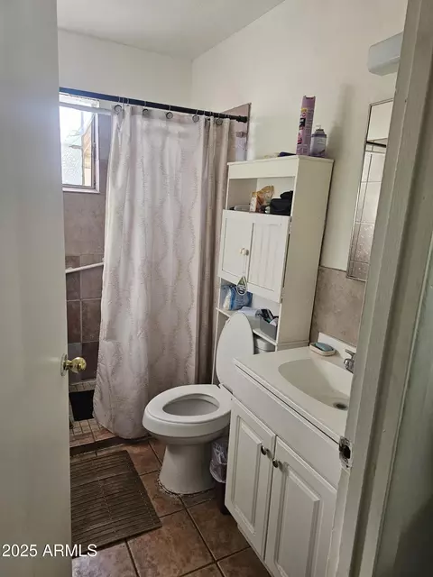 4426 S 36th Dr, Phoenix, AZ 85041 photo 8