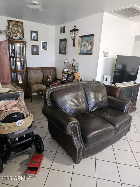 4426 S 36th Dr, Phoenix, AZ 85041 photo 5