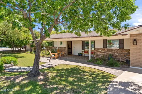 2013 E Solano Dr, Phoenix, AZ 85016 photo 5