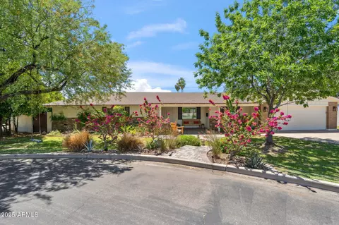 2013 E Solano Dr, Phoenix, AZ 85016 photo 3