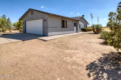 8066 E Chukar Valley Dr, Hereford, AZ 85615 photo 2