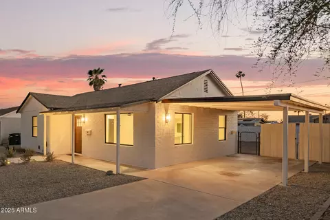 Exterior - 9042 N 3rd Ave, Phoenix, AZ 85021 photo 5 of 13