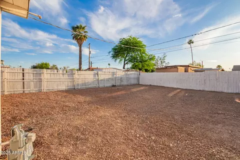 Exterior - 9042 N 3rd Ave, Phoenix, AZ 85021 photo 10 of 13
