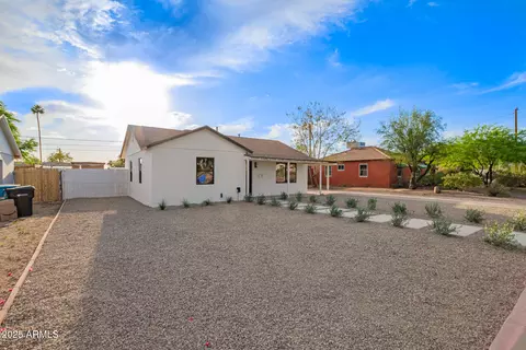 Exterior - 9042 N 3rd Ave, Phoenix, AZ 85021 photo 7 of 13