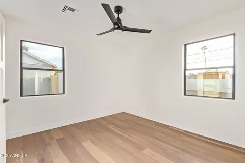 Bedroom - 9042 N 3rd Ave, Phoenix, AZ 85021 photo 2 of 4