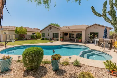 2222 W Morse Ct, Anthem, AZ 85086
