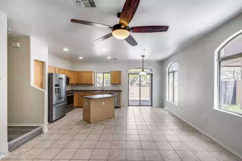 2250 E Deer Valley Rd #24, Phoenix, AZ 85024 photo 3