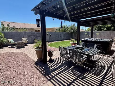 913 W Leadwood Ave, Queen Creek, AZ 85140