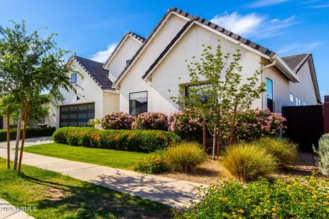 10206 E Texas Ave, Mesa, AZ 85212