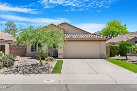 1049 N Monterey St, Gilbert, AZ 85233