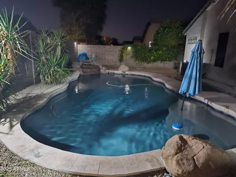 Exterior - 4721 E Abraham Ln, Phoenix, AZ 85050 photo 3 of 3