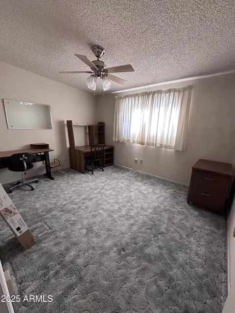 3749 E Laurel Ln, Phoenix, AZ 85028 photo 6