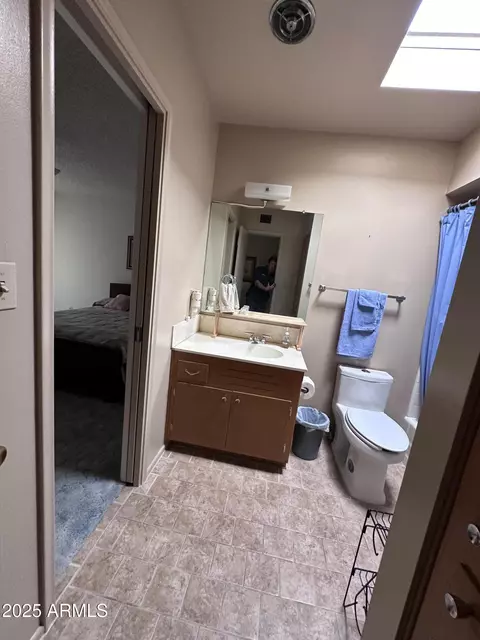3749 E Laurel Ln, Phoenix, AZ 85028 photo 7