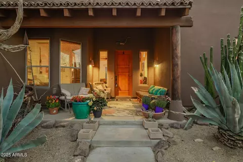 43014 N 12th St, New River, AZ 85087