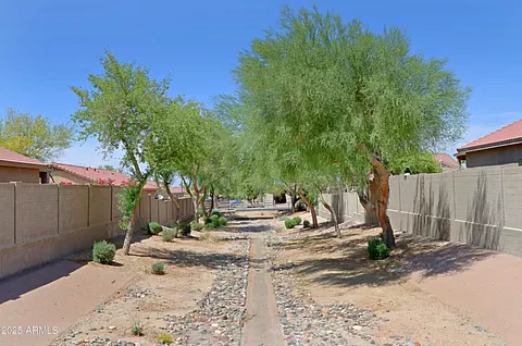 1125 E Milada Dr, Phoenix, AZ 85042 photo 23