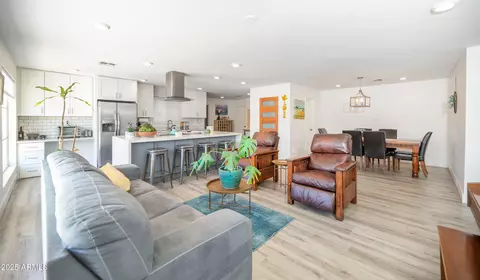 2320 E Mulberry Dr, Phoenix, AZ 85016 photo 4