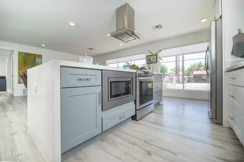 2320 E Mulberry Dr, Phoenix, AZ 85016 photo 8