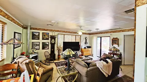 Living - 208 E Sherwood Dr, Payson, AZ 85541 photo 1 of 6