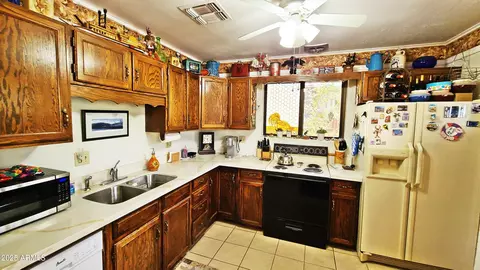 Kitchen - 208 E Sherwood Dr, Payson, AZ 85541 photo 1 of 5