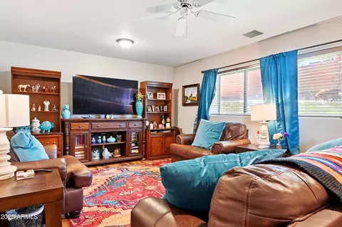 Living - 601 E Phoenix St, Payson, AZ 85541 photo 5 of 7