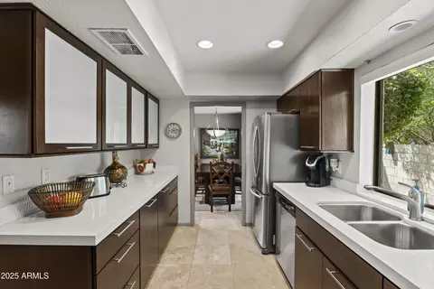 Kitchen - 7714 N 17th Pl, Phoenix, AZ 85020 photo 3 of 4