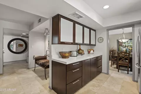 Entry Way - 7714 N 17th Pl, Phoenix, AZ 85020 photo 2 of 2