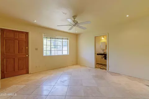 323 E Griswold Rd, Phoenix, AZ 85020 photo 12