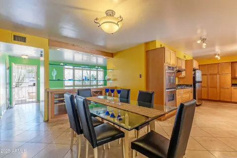 323 E Griswold Rd, Phoenix, AZ 85020 photo 5