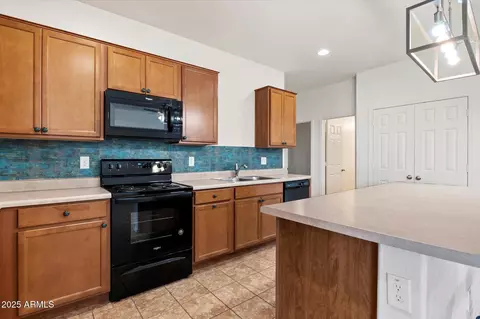 1601 S 215th Dr, Buckeye, AZ 85326 photo 11