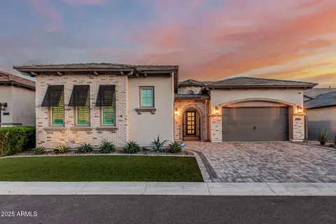 8127 E June St, Mesa, AZ 85207