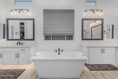 Bath - 8127 E June St, Mesa, AZ 85207 photo 3 of 9