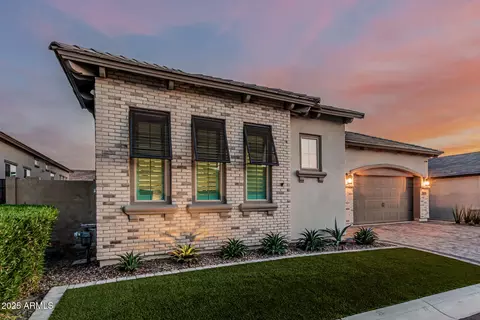 Exterior - 8127 E June St, Mesa, AZ 85207 photo 5 of 34