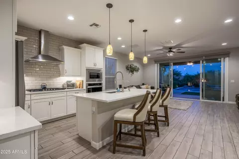 2339 E Questa Dr, Phoenix, AZ 85024 photo 2