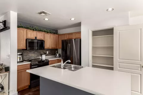 Kitchen - 4925 S 5th Ave, Phoenix, AZ 85041 photo 3 of 3
