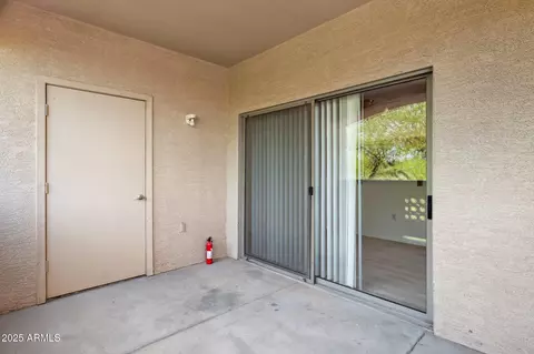 Exterior - 920 E Devonshire Ave #2005, Phoenix, AZ 85014 photo 2 of 2