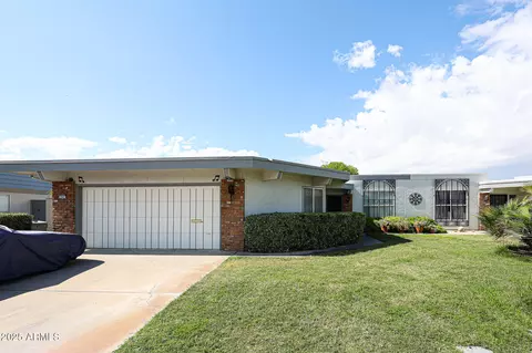 10401 W Loma Blanca Dr, Sun City, AZ 85351