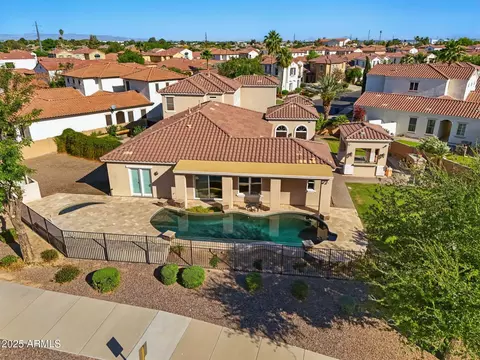 2111 E Azalea Dr, Chandler, AZ 85286