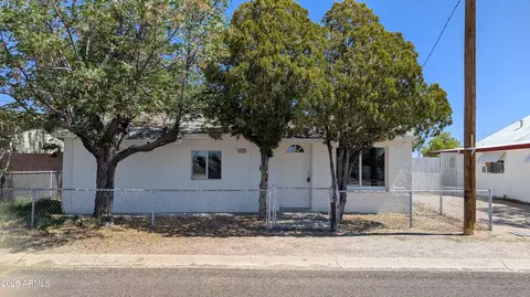 437 W Henry St, Willcox, AZ 85643 photo 2