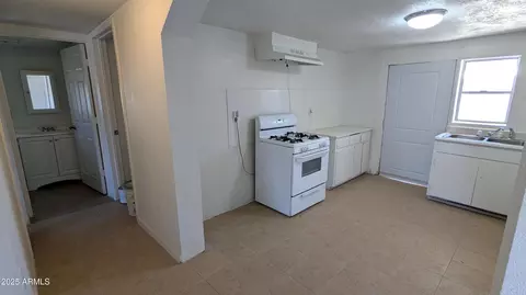 437 W Henry St, Willcox, AZ 85643 photo 7