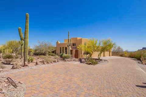 10657 E Cloudview Ave, Gold Canyon, AZ 85118